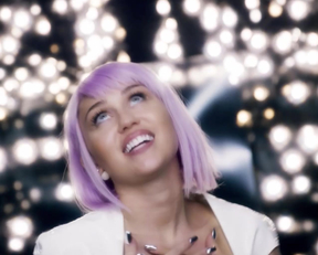 Miley Cyrus As Ashley O - On A Roll - Film nackt