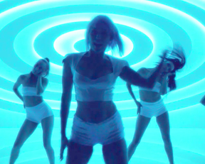 Miley Cyrus As Ashley O - On A Roll - Film nackt