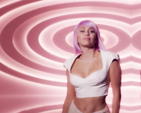 Miley Cyrus As Ashley O - On A Roll - Film nackt
