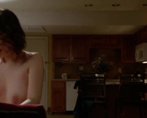 Conor Leslie In Graves - Film nackt