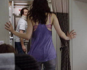 Alexandra Daddario In Do You Want To See A Dead Body? - Film nackt