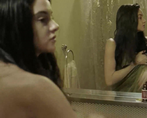 Shailene Woodley - White Bird In A Blizzard Compilation - Film nackt