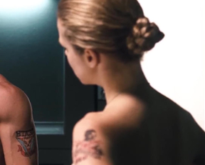 Cécile Breccia nackt - Starship Troopers 3: Marauder