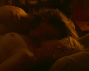 Kate Mara Titty Bounce And Nipple Sucked In My Days Of Mercy - Film nackt
