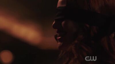 Madelaine Petsch  Vanessa Morgan Riverdale Plot - Film nackt