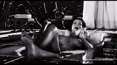 Eva Green Loves Being Nude - Film nackt
