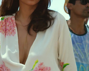 Emily Ratajkowski - We Are Your Friends - Film nackt