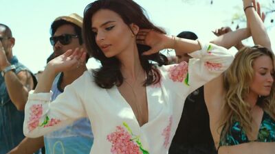 Emily Ratajkowski - We Are Your Friends - Film nackt