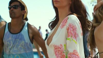 Emily Ratajkowski - We Are Your Friends - Film nackt
