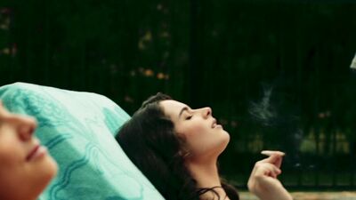 Vanessa Marano  Giorgia Whigham In Saving Zoe - Film nackt