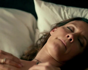 Emmanuelle Chriqui And KaDee Strickland From Shut Eye S1 E1 - Film nackt