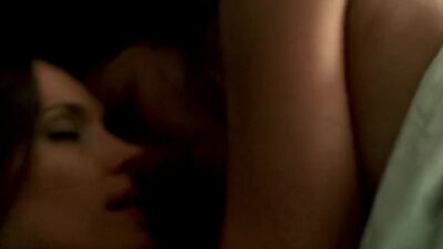 Emmanuelle Chriqui And KaDee Strickland From Shut Eye S1 E1 - Film nackt