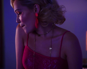 Kelli Berglund In Now Apocalypse - Film nackt