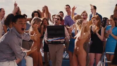 Strippers On A Boat Plot - The Wolf Of Wall Street - Film nackt