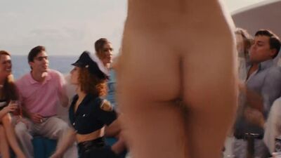 Strippers On A Boat Plot - The Wolf Of Wall Street - Film nackt