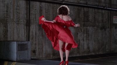Kelly LeBrock - The Woman In Red - Film nackt