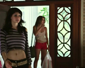 Alexandra Daddario In Texas Chainsaw 3D - Film nackt