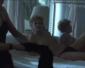 Susan Sarandon And Catherine Deneuve - The Hunger - Film nackt