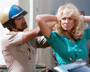 Kathy Shower Pokie Plot On CHiPs - Film nackt
