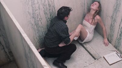 Brie Larson - Tanner Hall - Film nackt