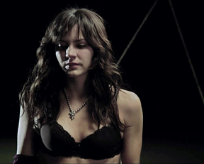 Katharine McPhee - Shark Night Pt 2 - Film nackt