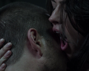 Trieste Kelly Dunn's Vociferous Plot In "Banshee" - Film nackt