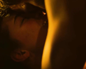 Florence Pugh naked - Outlaw King