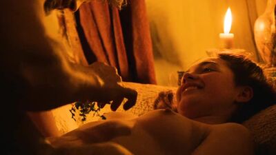 Florence Pugh naked - Outlaw King