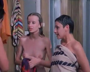 Brigitte Petronio, Susanna Schemmari And Lilli Carati - La Compagna Di Banco - Film nackt