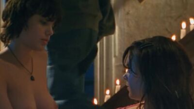 Angelina Jolie At 21 - Foxfire - Film nackt