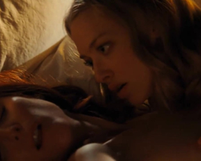 Amanda Seyfried Pleasuring Julianne Moore In Chloe - Film nackt