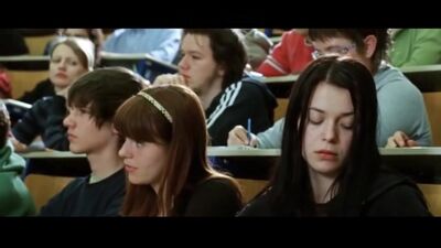 Nina Ivanisin - Plot Jiggles - Film nackt