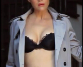 Carla Gugino In Esquire - Film nackt