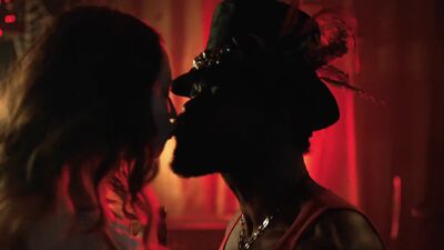 Emily Browning In American Gods - Film nackt