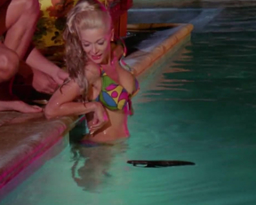 Dyanne Thorne - Point Of Terror - Film nackt