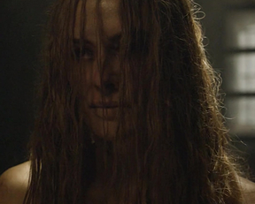 Lena Headey Body Double - Bath Scene - Film nackt