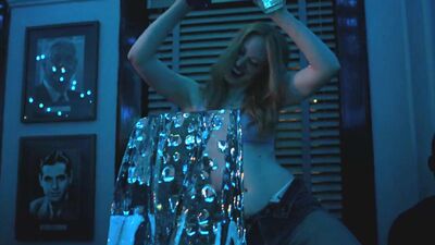 Deborah Ann Woll Erect Nipples In Daredevil - Film nackt