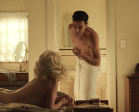 Julie Ann Emery With Her Nude Debut In Catch-22 - Film nackt