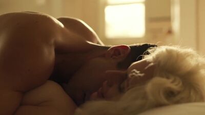 Julie Ann Emery With Her Nude Debut In Catch-22 - Film nackt