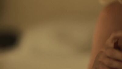 Julie Ann Emery With Her Nude Debut In Catch-22 - Film nackt