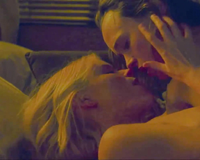 Kate Mara And Ellen Page Topless, Finally!! - Film nackt