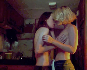 Kate Mara And Ellen Page Topless, Finally!! - Film nackt