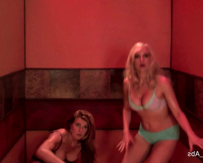 Carla Gugino  Connie Britton - Women In Trouble - Film nackt