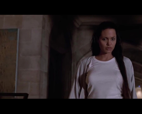 Angelina Jolie In Tomb Raider - Film nackt