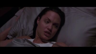 Angelina Jolie In Tomb Raider - Film nackt