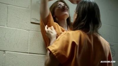 Extended Prison Plot - Film nackt