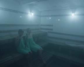 Ella Purnell - Sweetbitter 2x01 - Film nackt