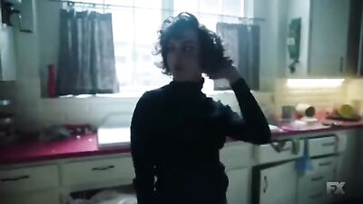 Aubrey Plaza nude - Legion
