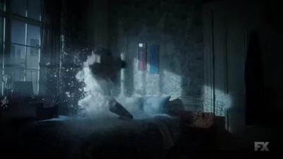 Aubrey Plaza nude - Legion