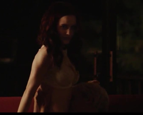Rachel Brosnahan In Burn Country - Film nackt